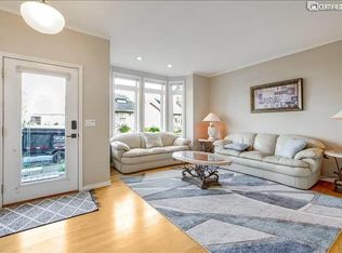 1626 NE Halsey St, Portland, OR 97232