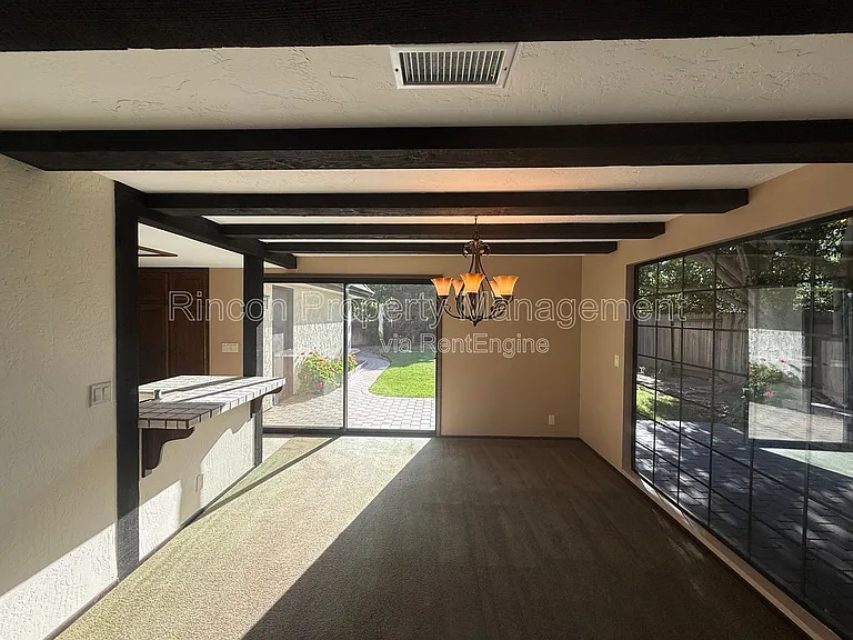 408 Galvin Cir — Photo 20