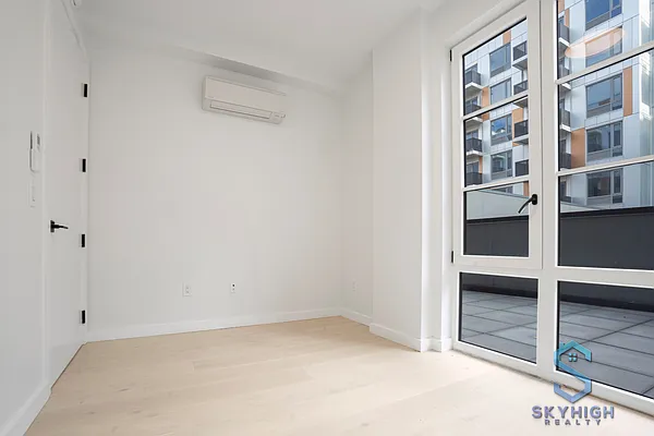 Rented by Jankos Group LLC | media 9