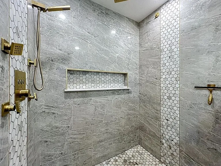 4400 Thermal Ln — Photo 25