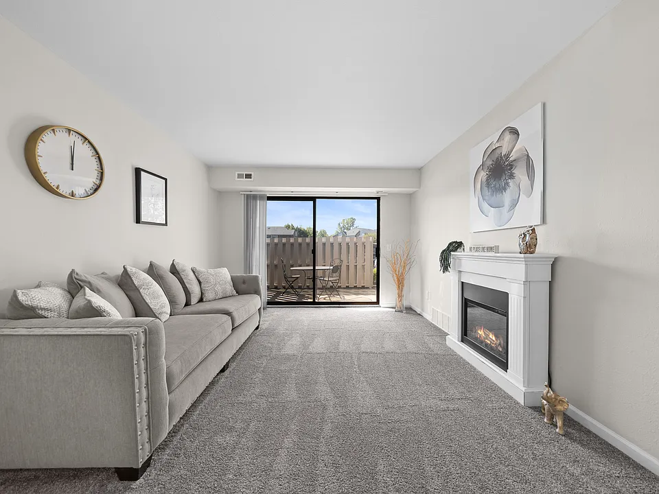 Three Oaks Apartments