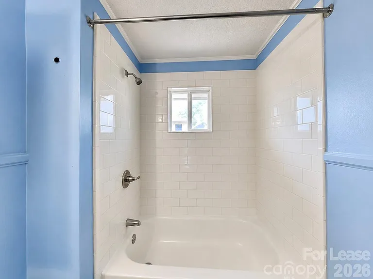 515 Burlington Ave — Photo 3