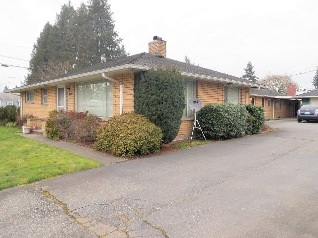 2nd image of 1204 Beach Ave