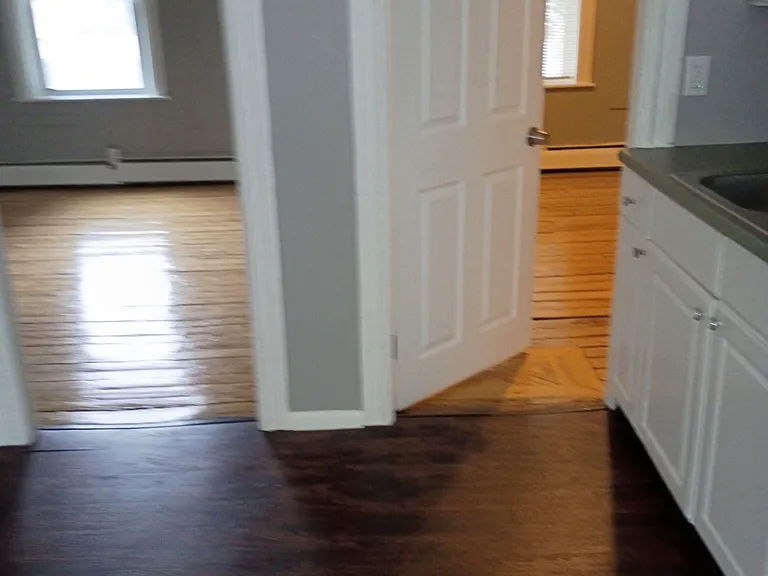 310 Hawkins St #6 — Photo 4