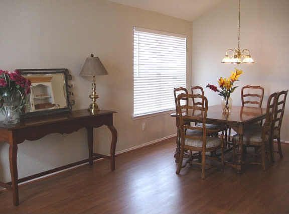 2nd image of 3201 Creekside Dr