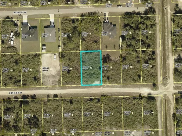 3206 73rd St W, Lehigh Acres, FL 33971