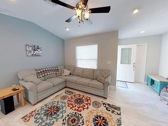 3rd image of 1319 Karen Dr