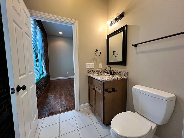 301 Market St SE — Photo 14