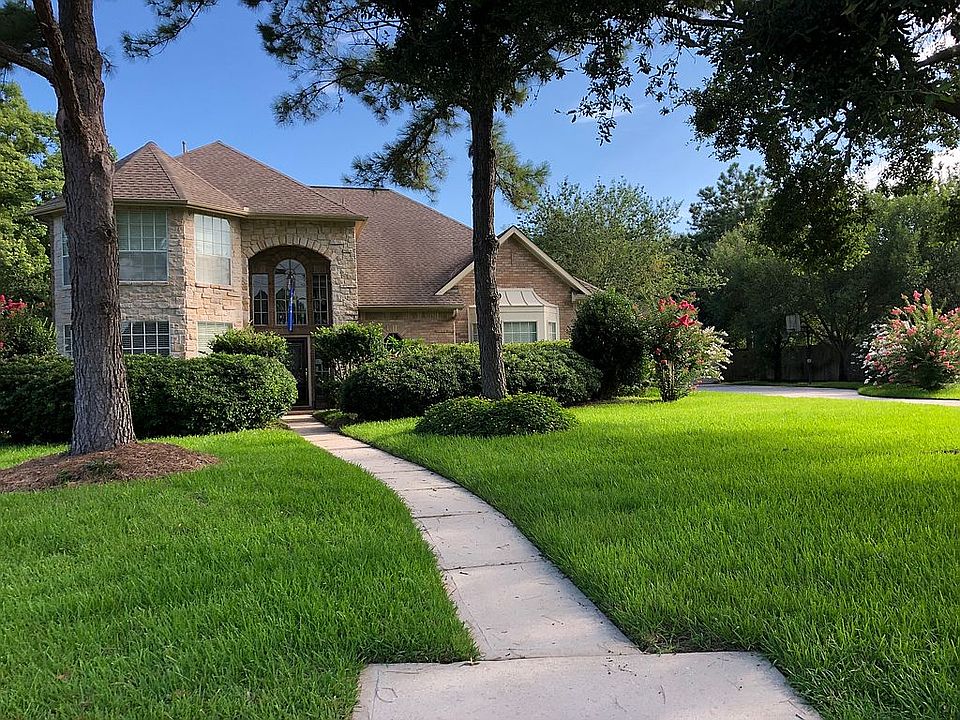 1st image of 17832 White Oak Hl