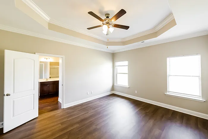 306 Addison Ct — Photo 5