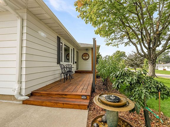 3rd image of 3057 San Salvador Dr