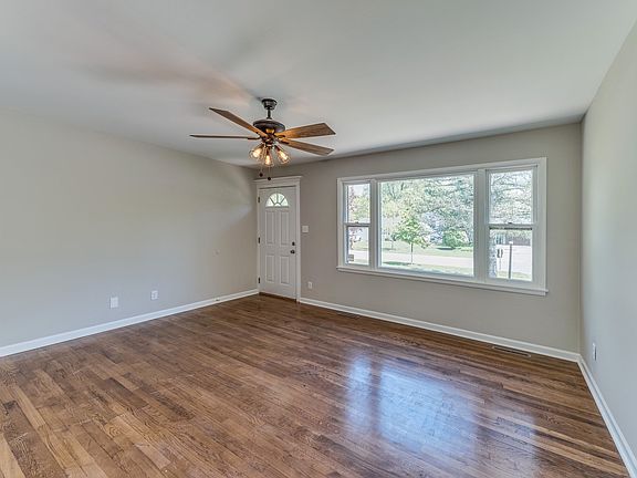 2nd image of 5S408 Glenoban Dr