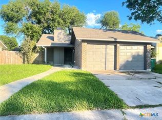 420 Londonderry Dr, Victoria, TX 77901