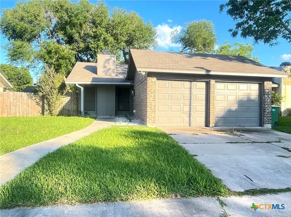 420 Londonderry Dr, Victoria, TX 77901