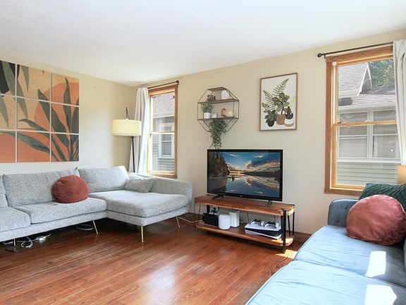 5th image of 4142 Upton Ave N