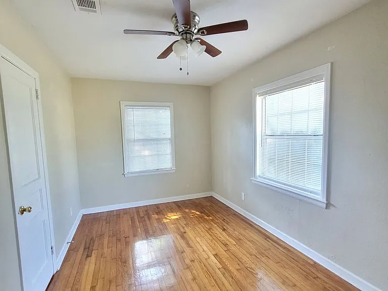 15 Audusson Ave — Photo 14