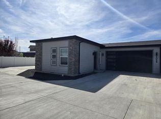 1055 W Cheney Dr, Twin Falls, ID 83301