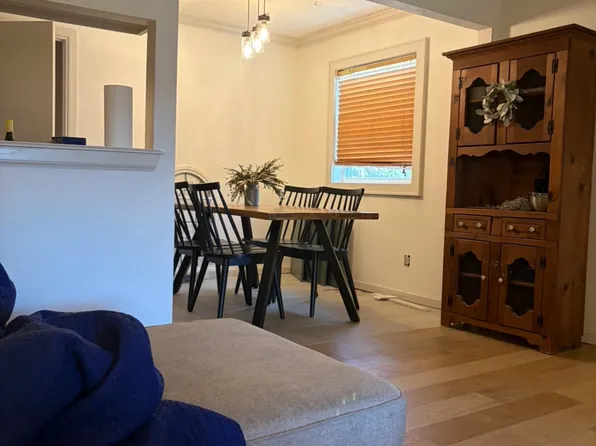 1301 Creek Dr, Yukon, OK 73099