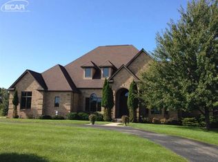 9020 Highgrove Ct, Grand Blanc, MI 48439