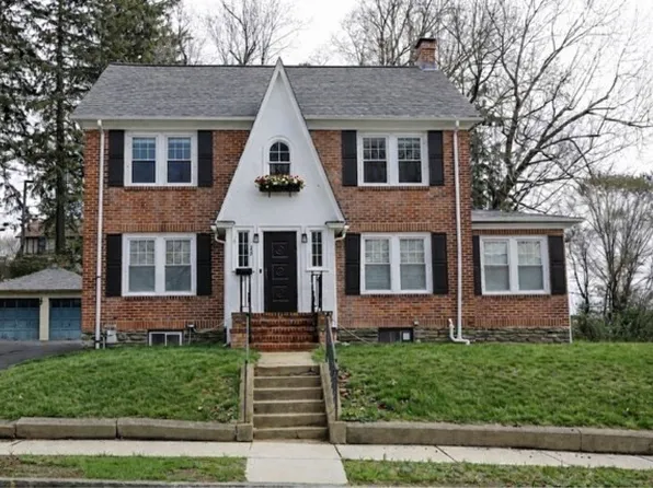 22 Longfellow Rd, Worcester, MA 01602