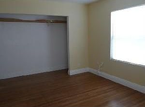 4th image of 1401 McAllister Ave