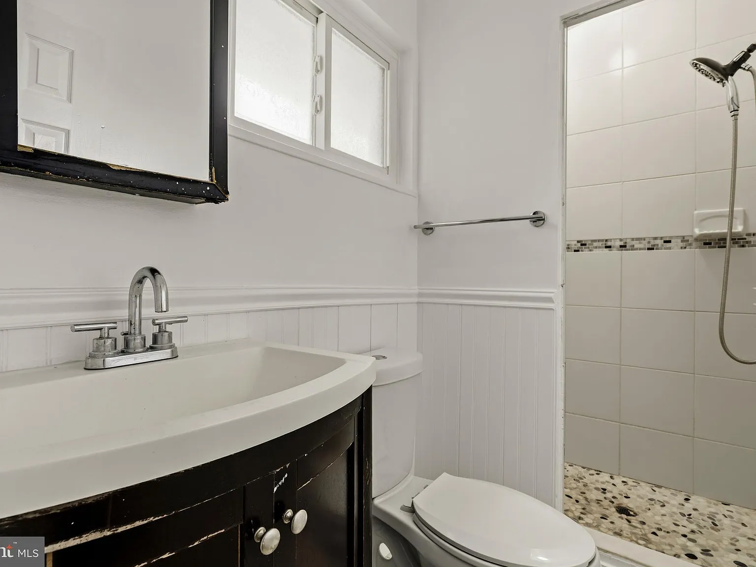 4 bed, 1831 sqft, $3,800 — Photo 4