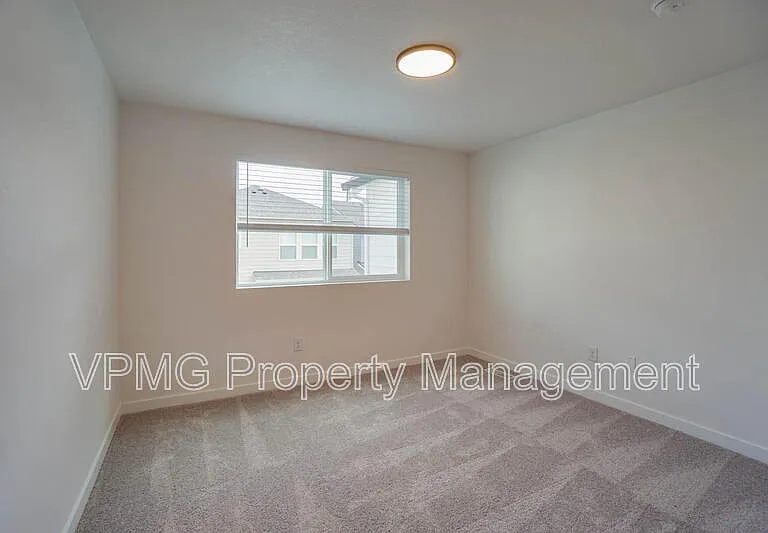1605 NE 180th Ave — Photo 29