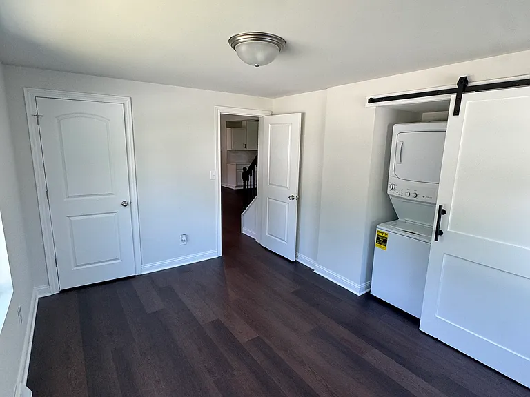 557 West St — Photo 11