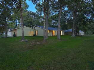 2 Wolfhound Ln, Spring, TX 77380