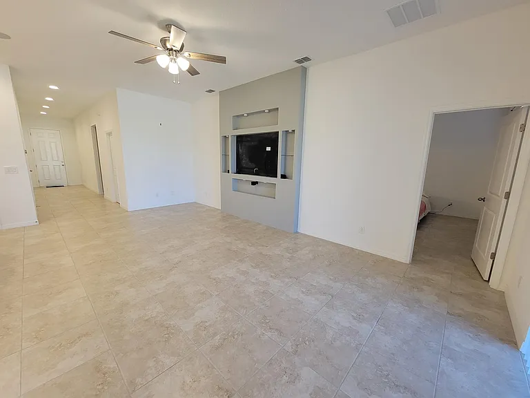 5325 Jubiloso Dr — Photo 8