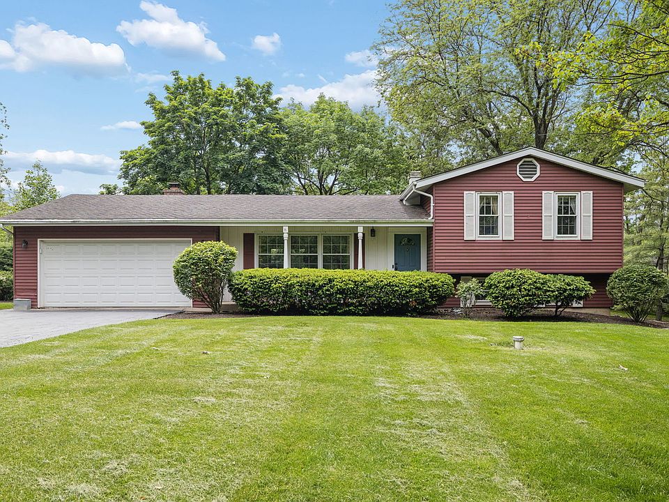 1st image of 23W081 Red Oak Dr