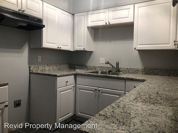4th image of 1626 Monroe Ave APT 11
