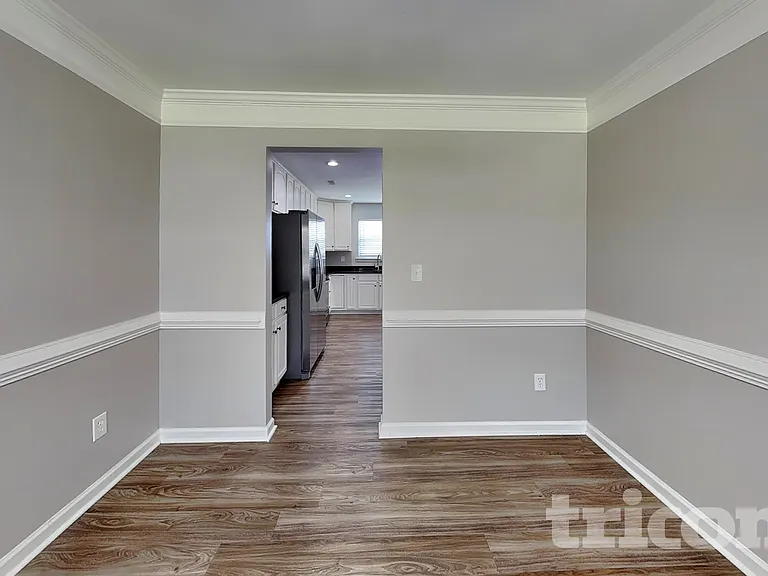 2208 Ballingarry Dr — Photo 4