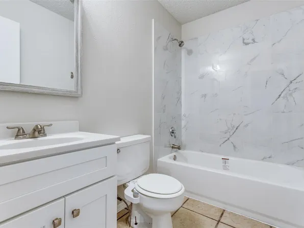 2930 Churchill Way, Garland, TX 75044