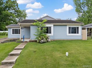 8934 Litzsinger Rd, Saint Louis, MO 63144