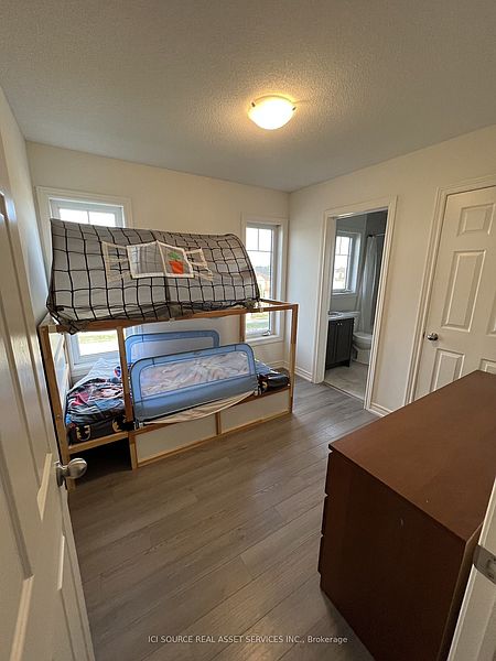 Burlington House for rent - 4 Bedrooms — photo 15