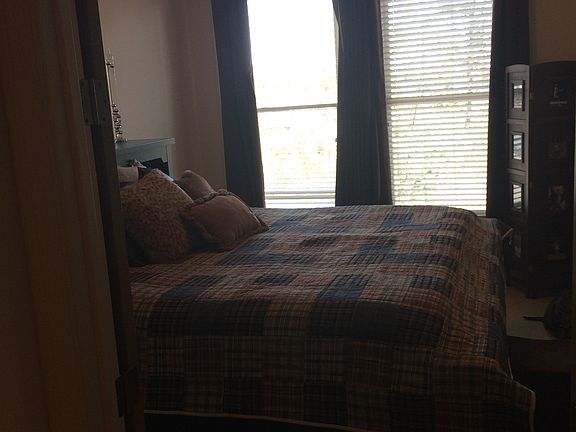 5th image of 360 Chambers St Unit 108
