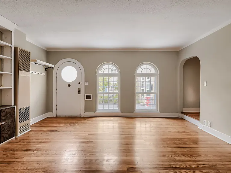 909 NE Brazee St #11 — Photo 5