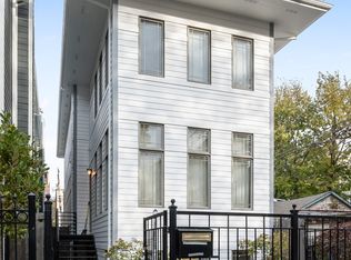 3415 N Bell Ave, Chicago, IL 60618