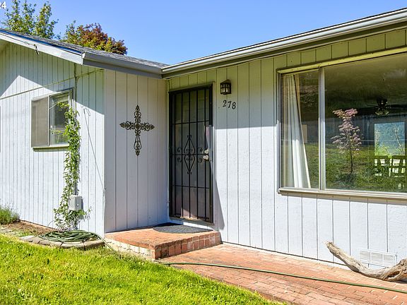 2nd image of 278 NE Cherie Way