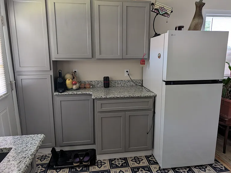 14 Academy St #C — Photo 10