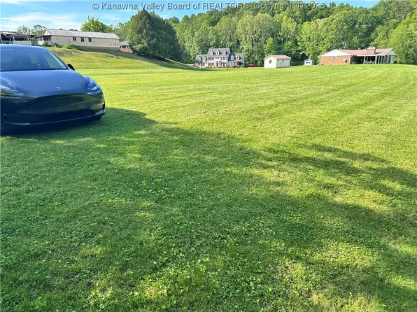 39 Palm Ct, Spencer, WV 25276