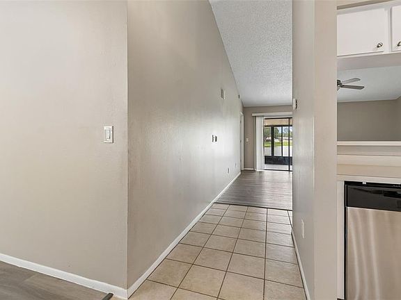 4th image of 11318 BLACKBARK DRIVE