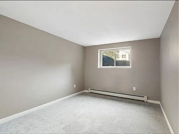 4th image of 151 King St APT 104