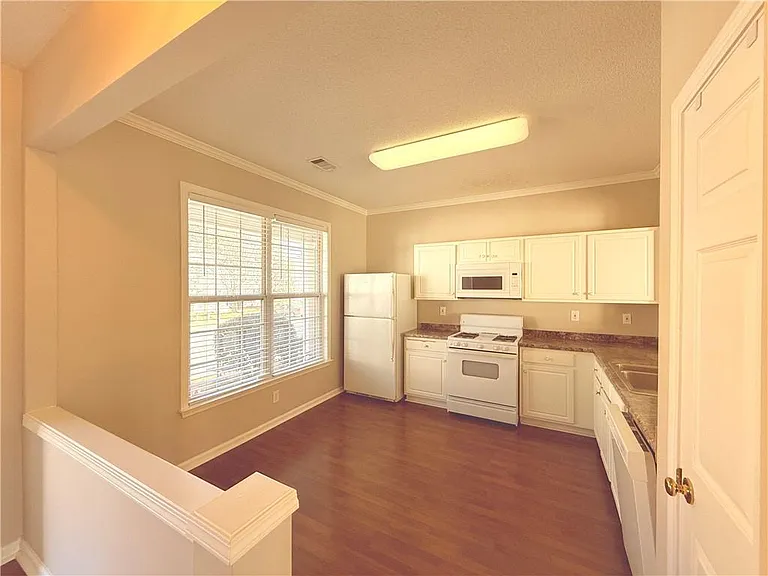 40 Highoak Dr NE — Photo 5