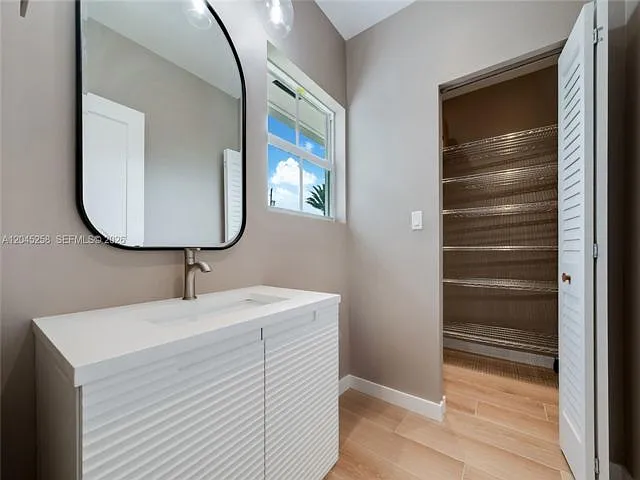 6356 SW 14th St — Photo 15
