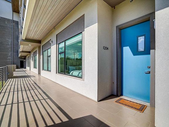 2nd image of 5921 Hiline Rd Unit 1204