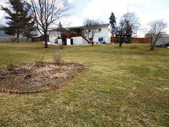 2nd image of 610 Irving Wick Dr