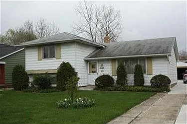 23112 McCann St photo 1