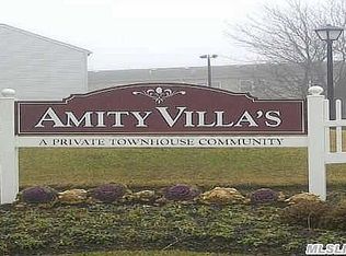 27 Schleigel Blvd #5, Amityville, NY 11701